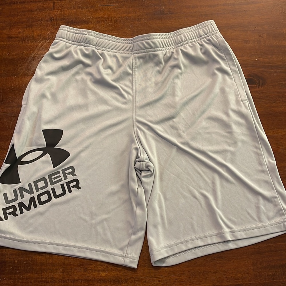 Boys Under Armour basketball bundle size XL - Picture 2 of 6